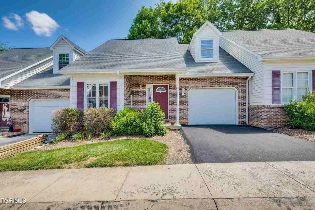 28 Cherokee Ridge Ct - Photo 2 of 29