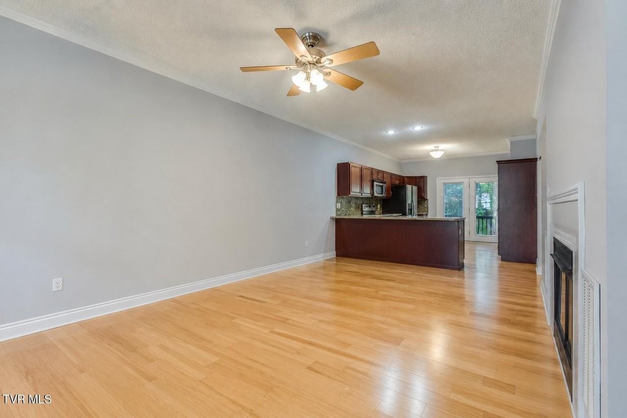 28 Cherokee Ridge Ct - Photo 5 of 29