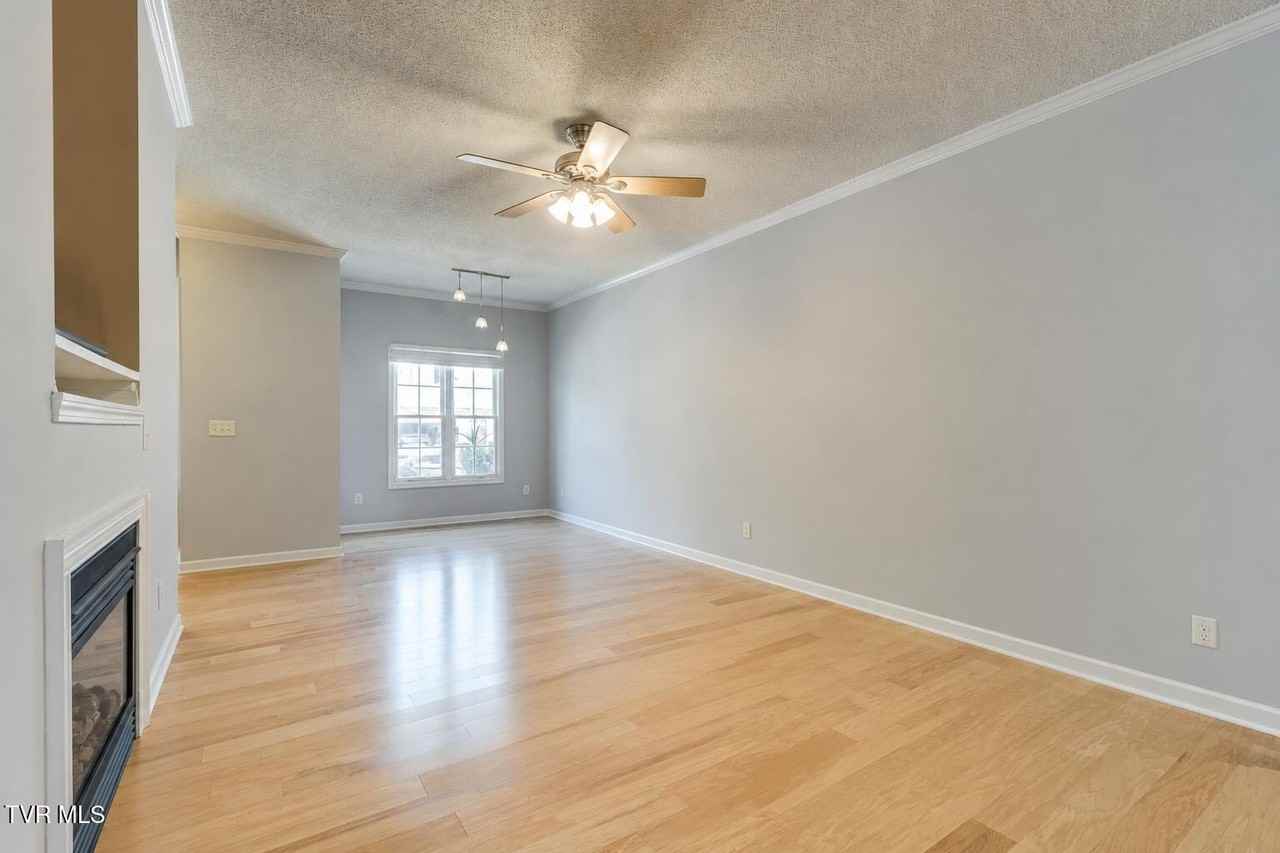 28 Cherokee Ridge Ct - Photo 6 of 29