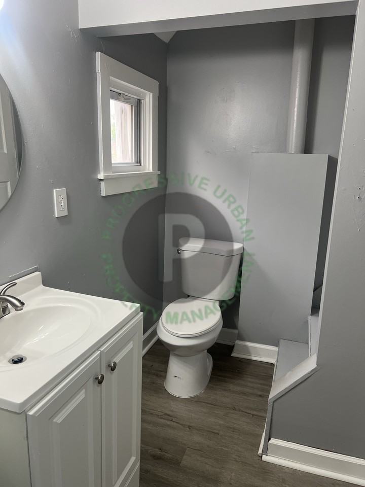3586 W 47th St - Photo 2 of 26