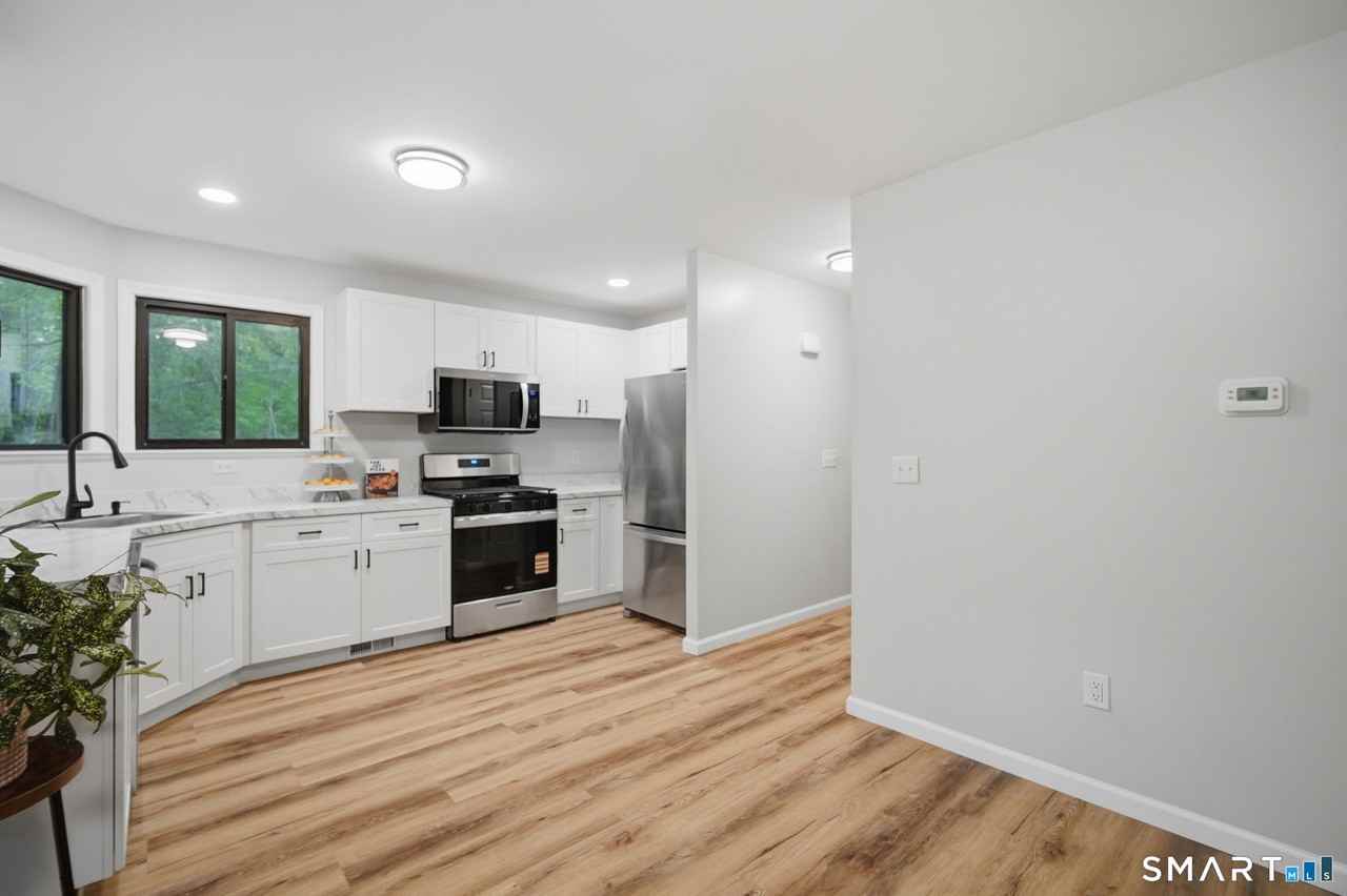 808 Mill Pond Dr - Photo 6 of 26