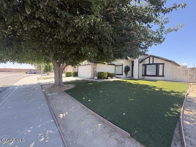 2344 Langhorn St - Photo 2 of 24