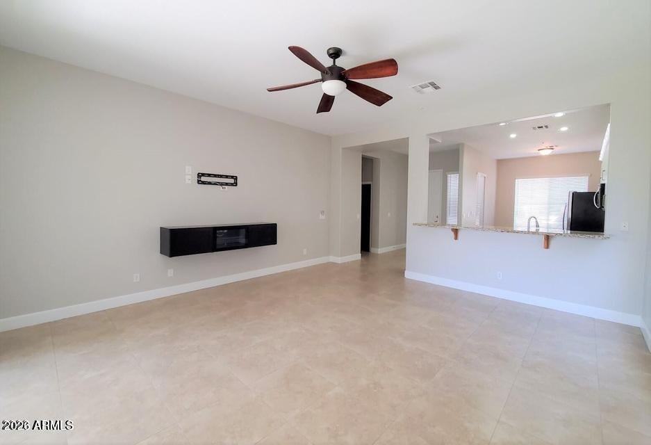 7729 E Tailspin Ln - Photo 3 of 33