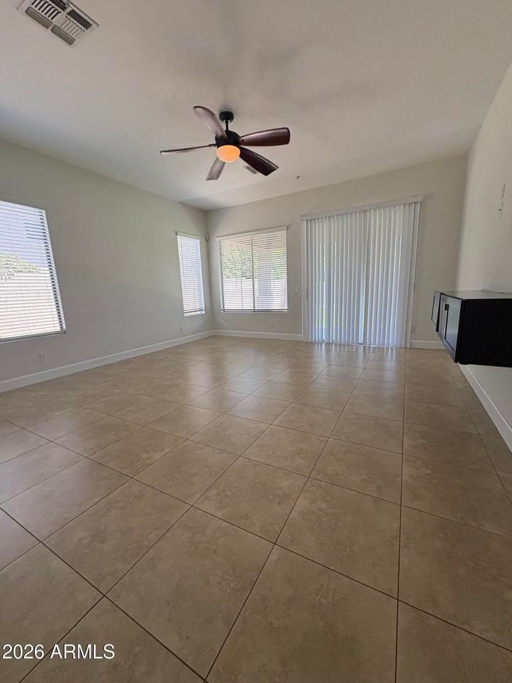 7729 E Tailspin Ln - Photo 6 of 33
