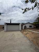 featured image of 527 W 10th St