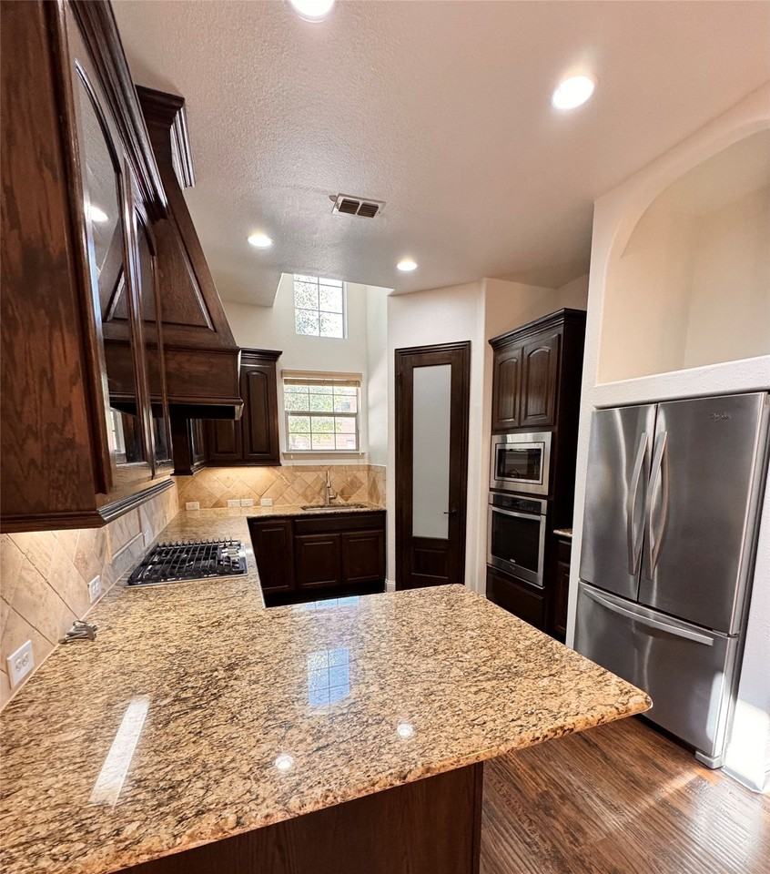 1212 Prescott St - Photo 5 of 20