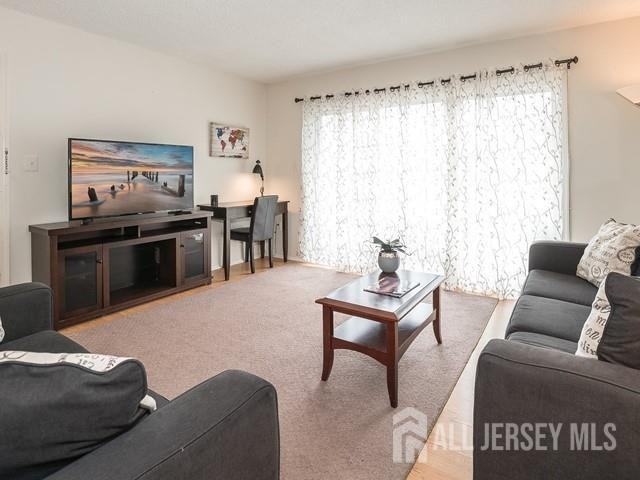 414 Lancaster Ct - Photo 3 of 11