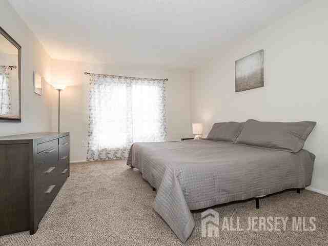 414 Lancaster Ct - Photo 6 of 11