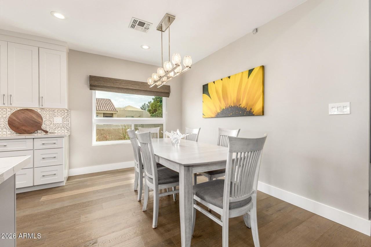 5137 N 79th Pl - Photo 6 of 38