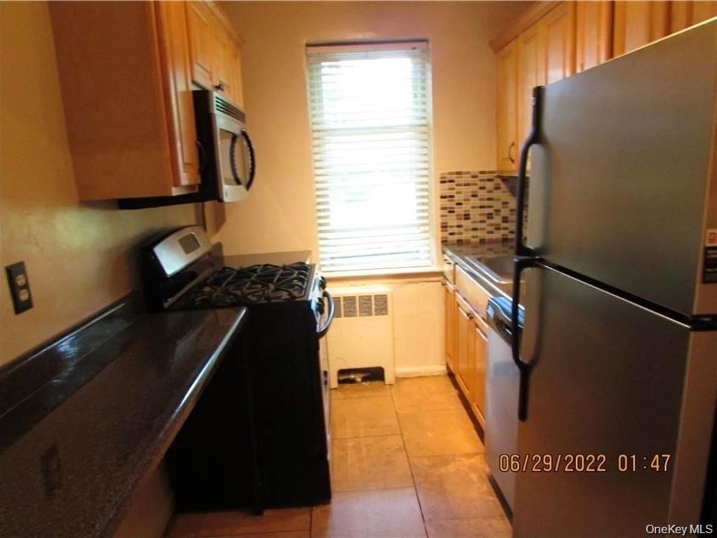 1531 Central Park Ave - Photo 2 of 4