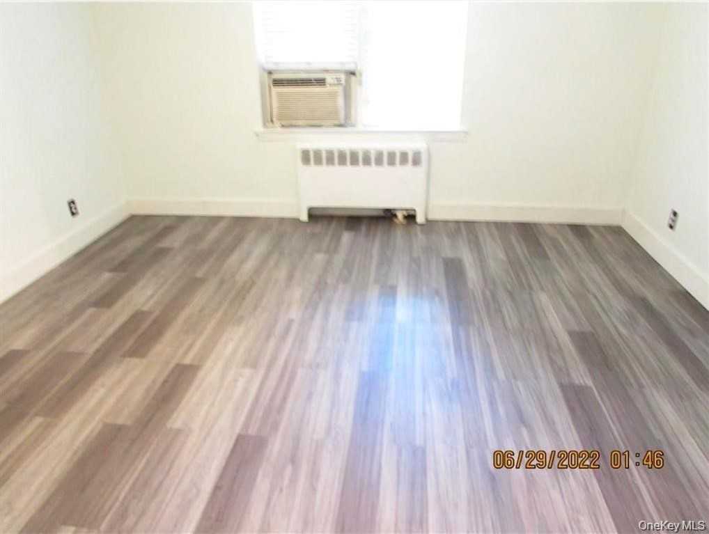 1531 Central Park Ave - Photo 4 of 4