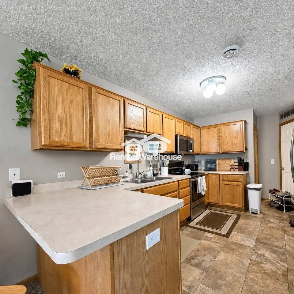 400 Horizon Dr Se - Photo 3 of 16