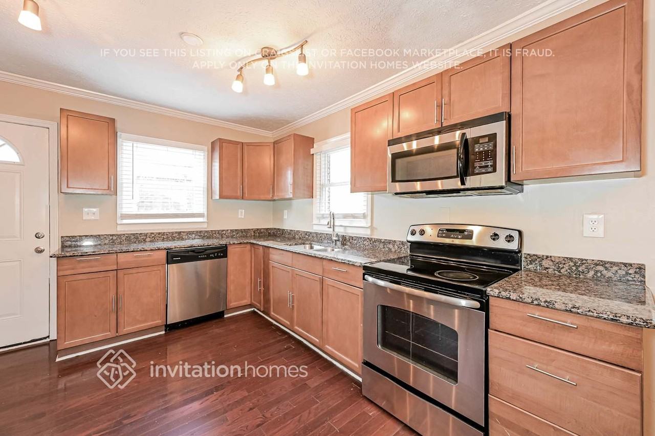 692 Quillian Ave - Photo 6 of 18