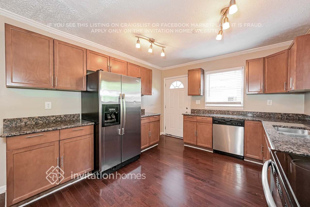 692 Quillian Ave - Photo 7 of 18