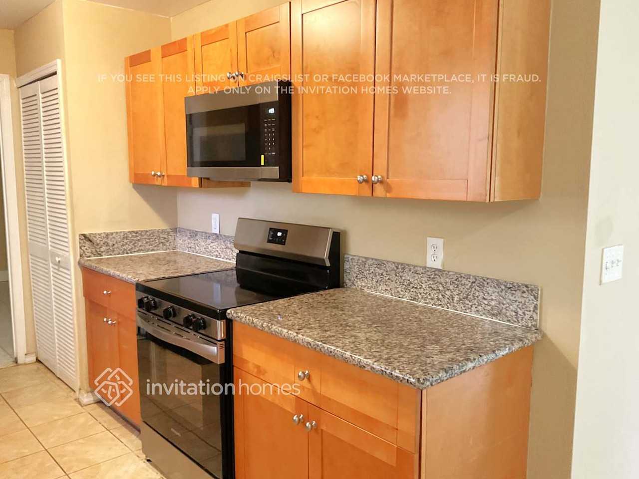 6750 Royal Palm Beach Blvd - Photo 7 of 15