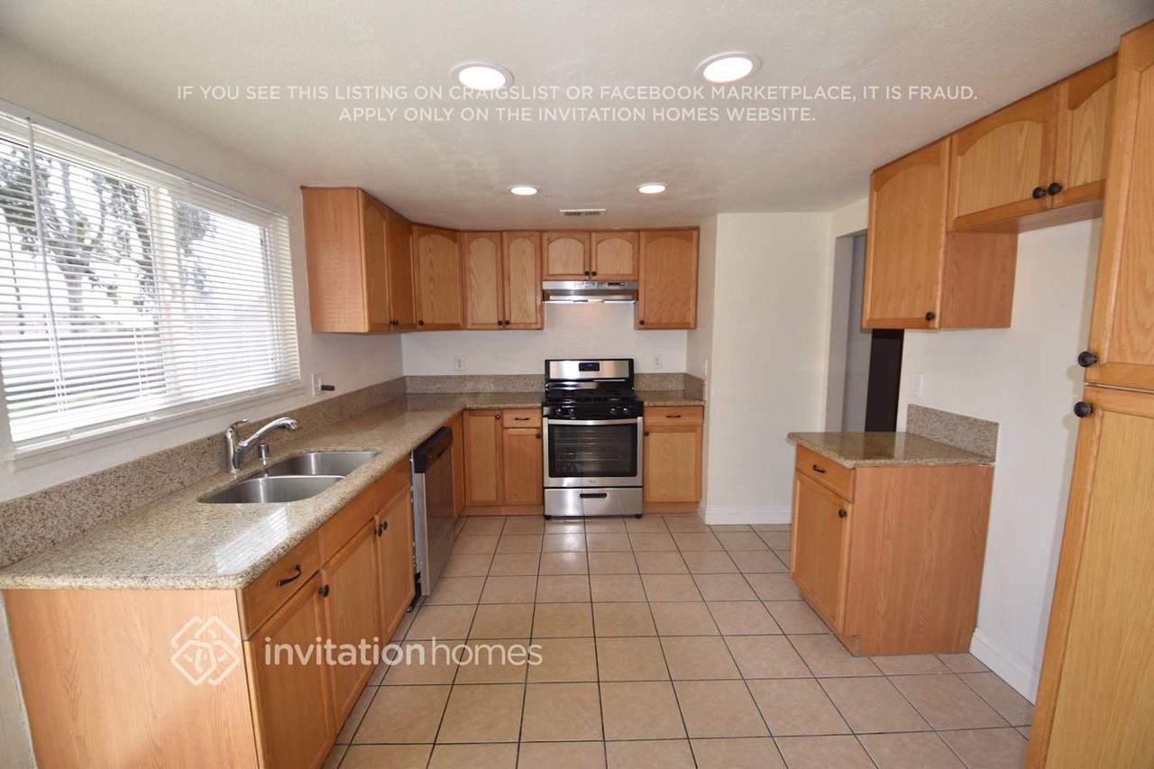 16525 Malaga Ct - Photo 4 of 13