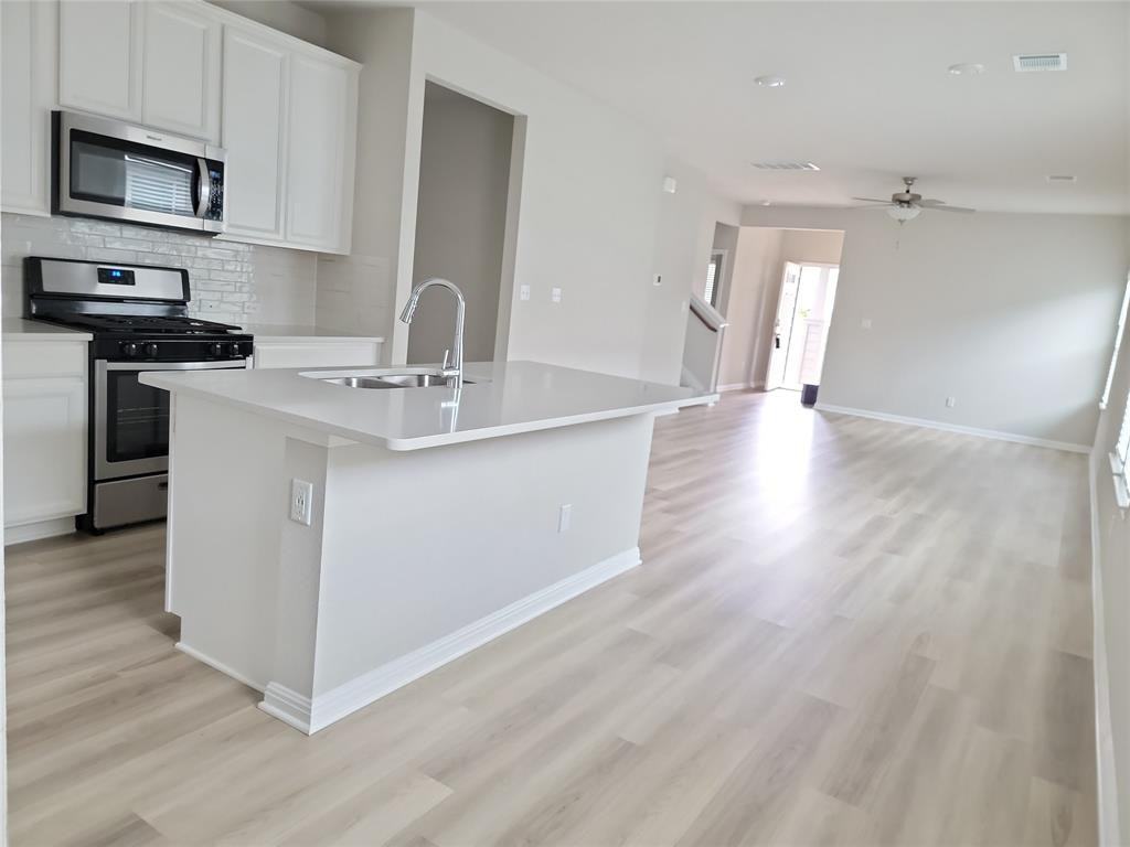 908 Main St #1 - Photo 3 of 21