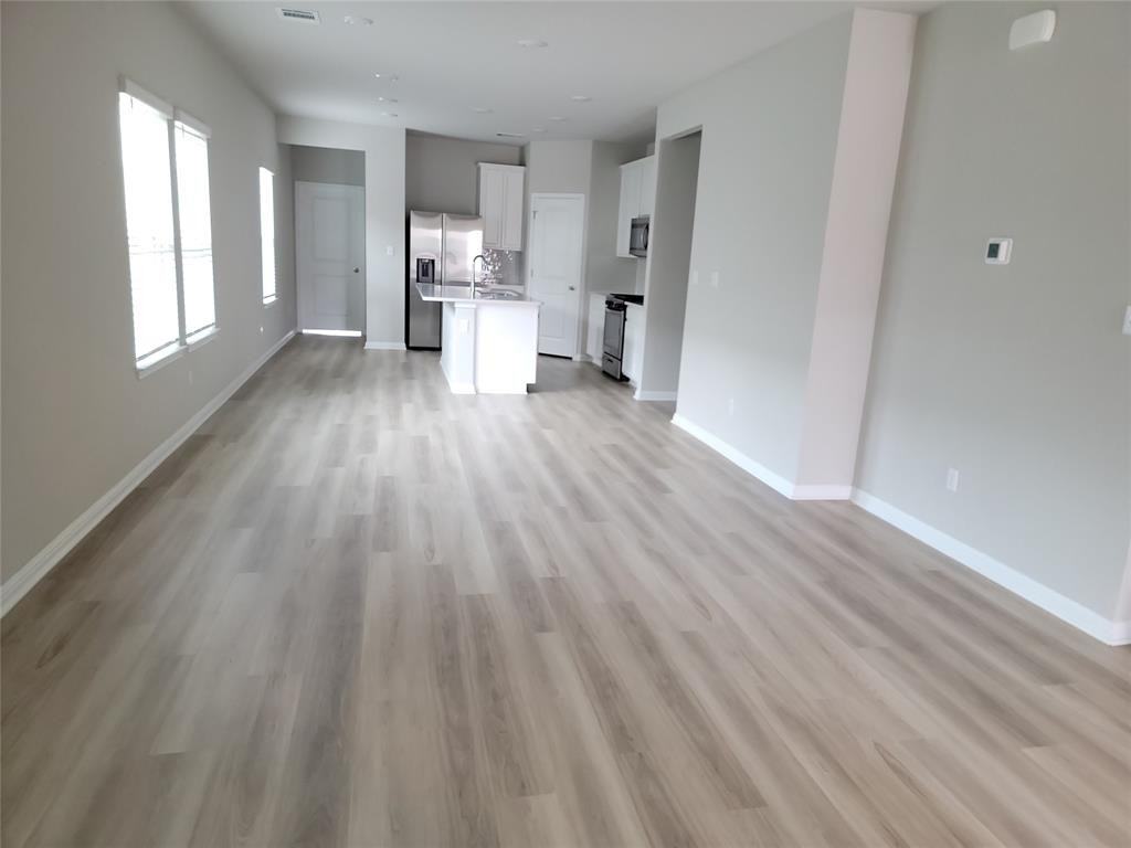 908 Main St #1 - Photo 4 of 21