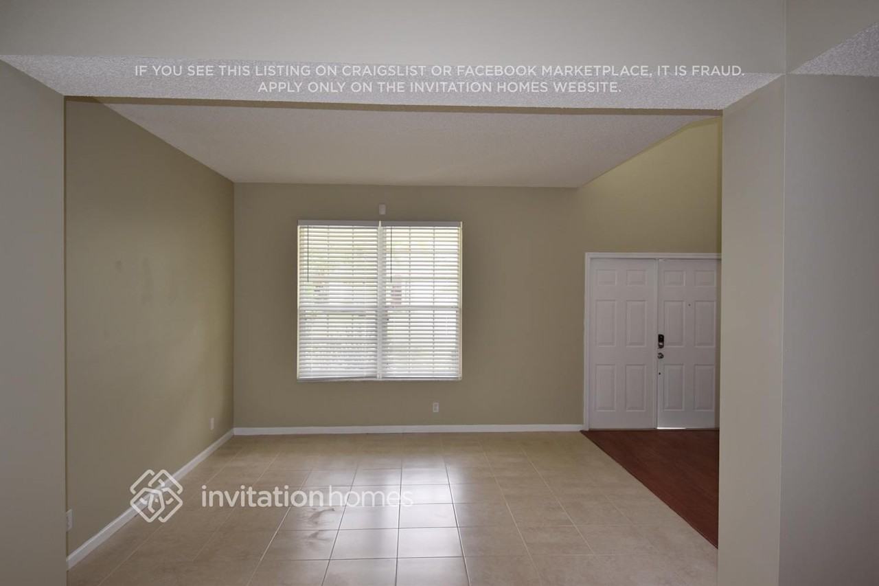 15062 Oak Chase Ct - Photo 2 of 14