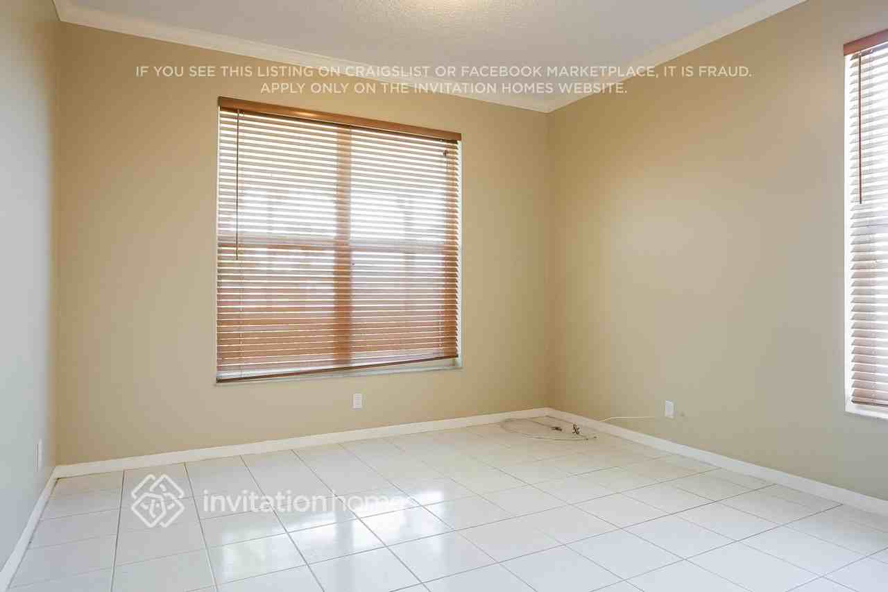 7697 Springfield Lake Dr - Photo 5 of 21