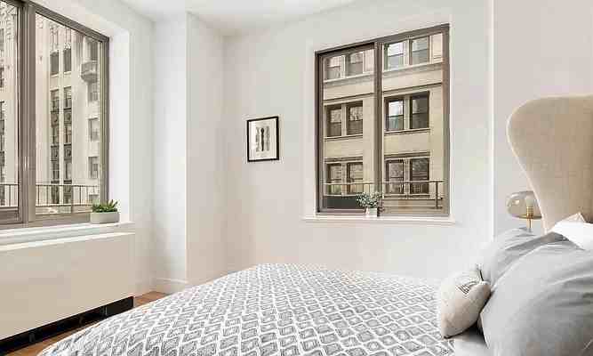 Wall St & William St #1711 - Photo 2 of 9