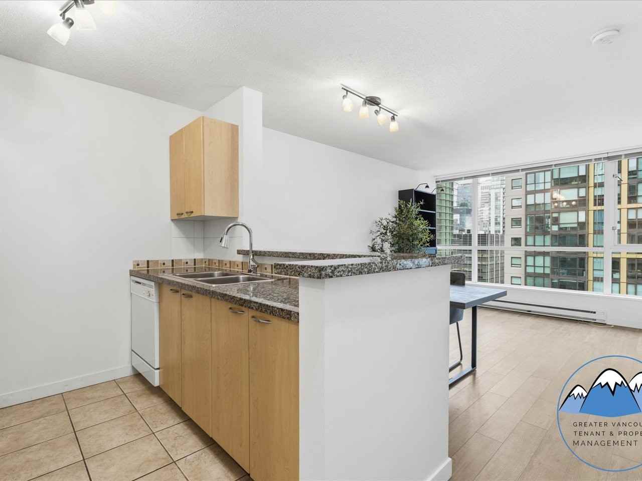 1420 Georgia St W - Photo 2 of 29