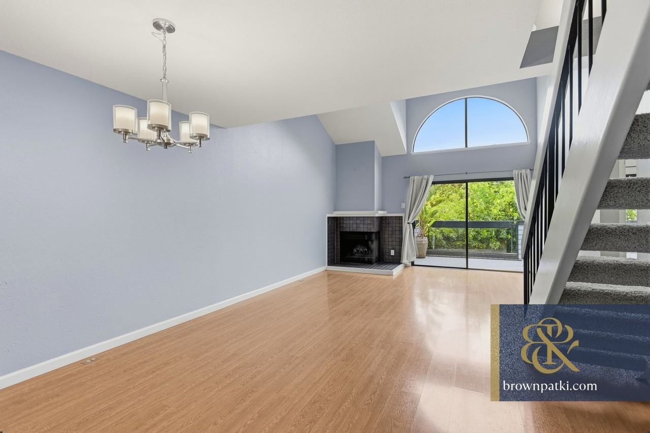 8 Eddystone Ct #I - Photo 3 of 24