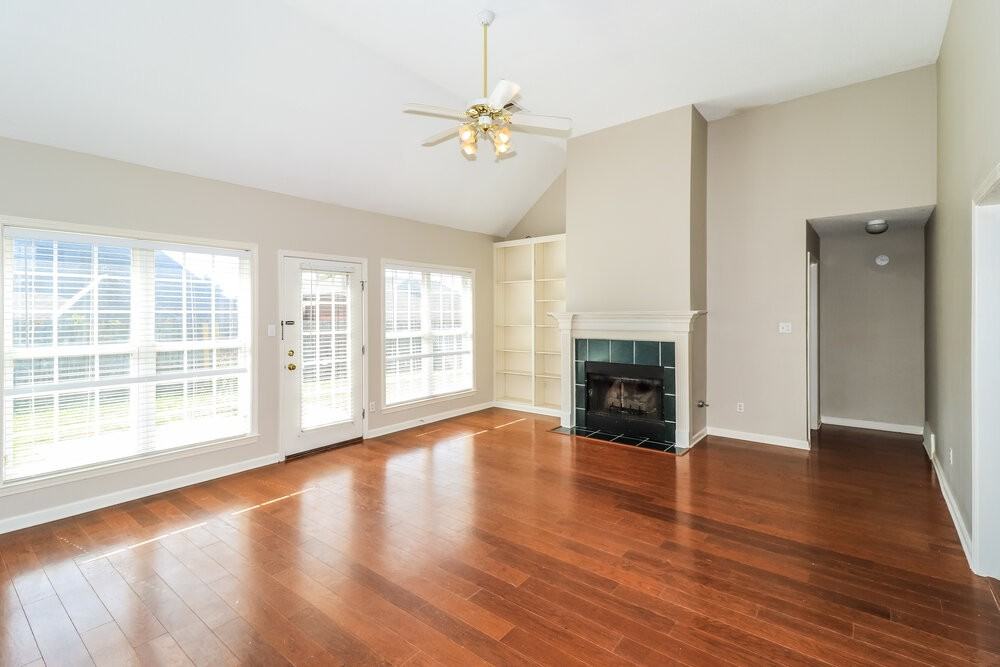 5061 Thornebrook Cv - Photo 5 of 17