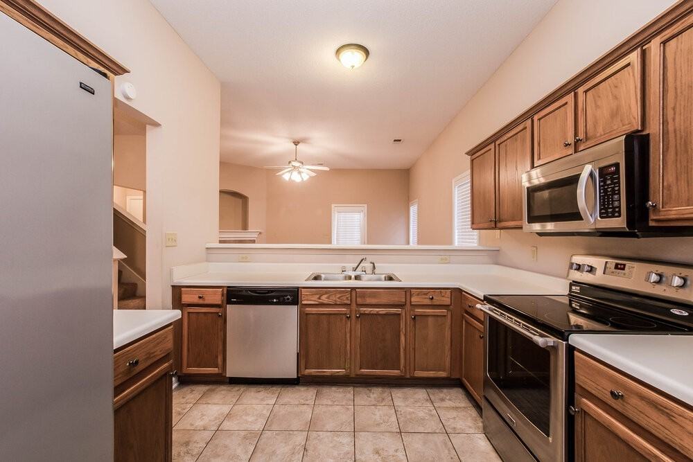 1513 Pemberton Ln - Photo 6 of 14