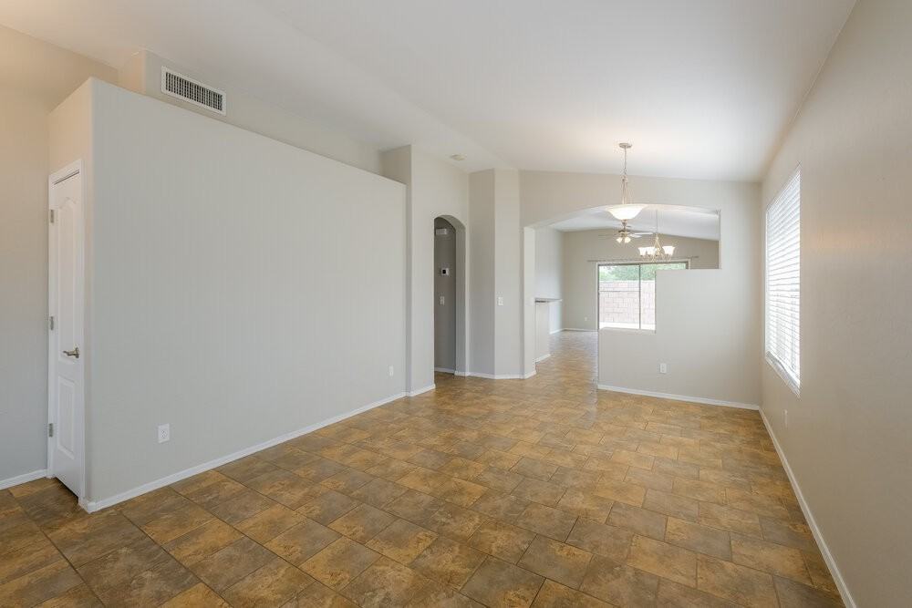 3510 W Thurman Dr - Photo 4 of 16