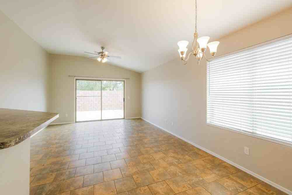 3510 W Thurman Dr - Photo 5 of 16