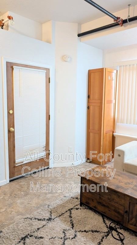348 N Jefferson Ave #102 - Photo 2 of 12