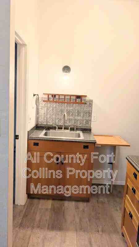 348 N Jefferson Ave #102 - Photo 7 of 12