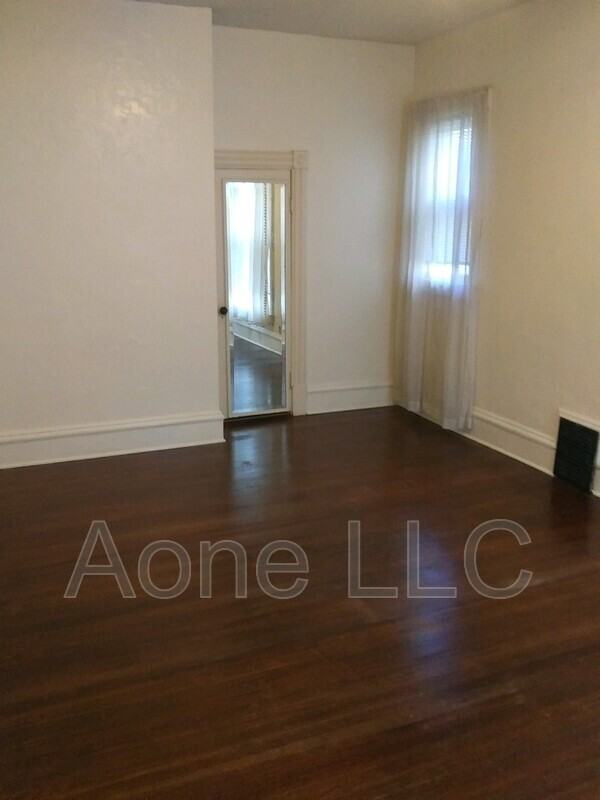 719 Sw Lincoln St #2 - Photo 2 of 34