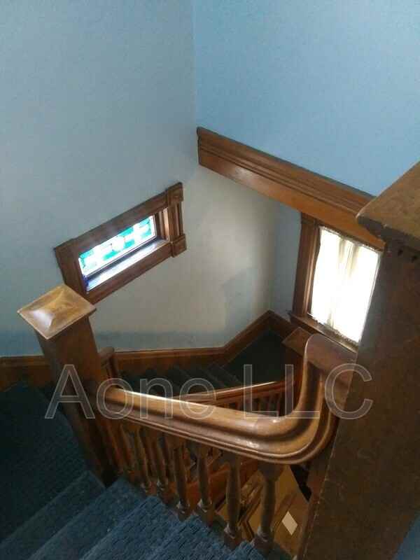 719 Sw Lincoln St #2 - Photo 5 of 34