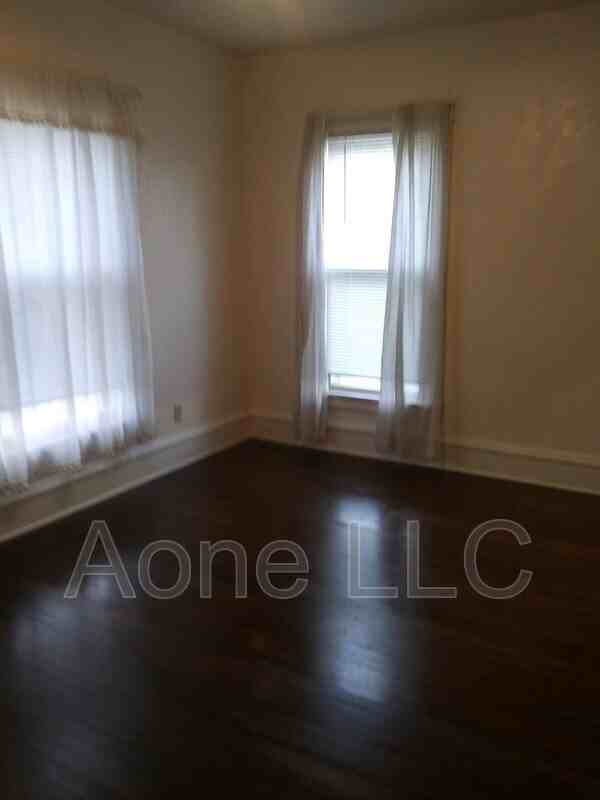 719 Sw Lincoln St #2 - Photo 6 of 34