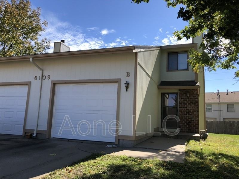 6111 Sw 26th St #B - Photo 2 of 28