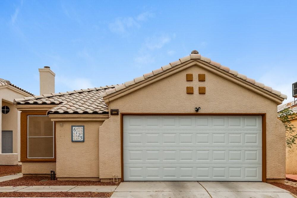 6125 Wild Berry Dr