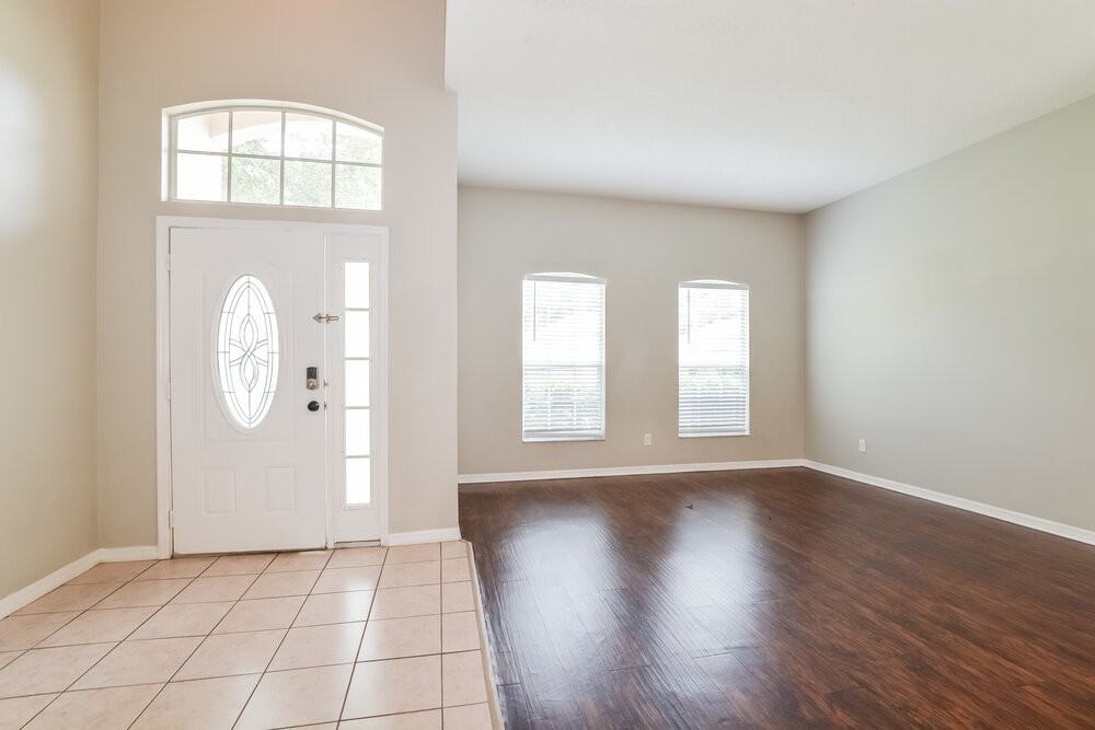 1125 Cherry Valley Way - Photo 4 of 16