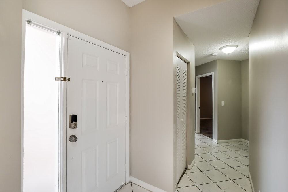 4792 Nw 5th Pl - Photo 4 of 16