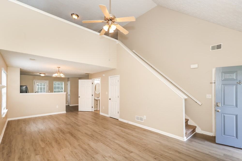 501 St Charles Ave - Photo 6 of 17
