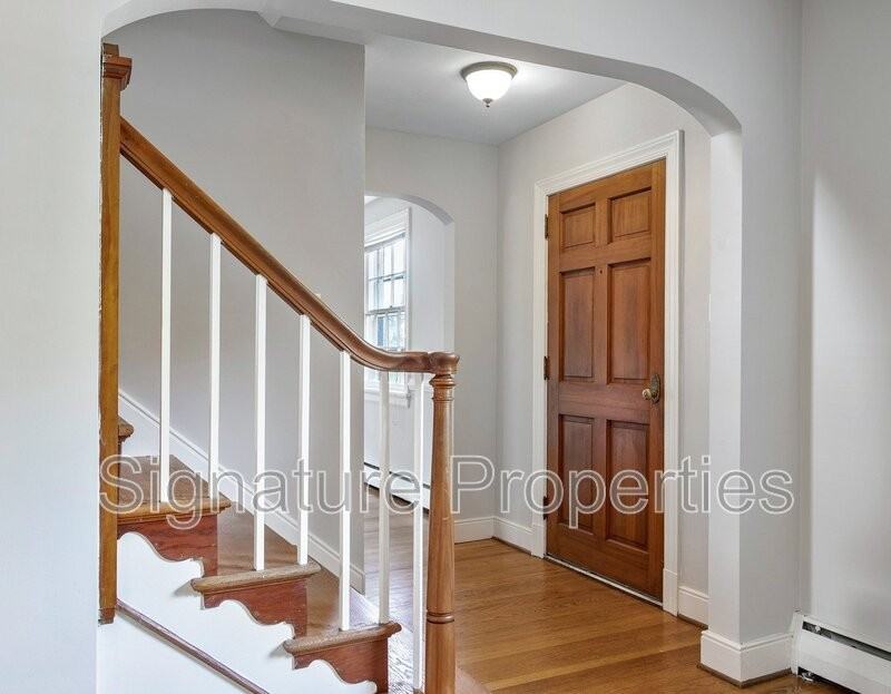 6731 Forest Hill Ave - Photo 4 of 24