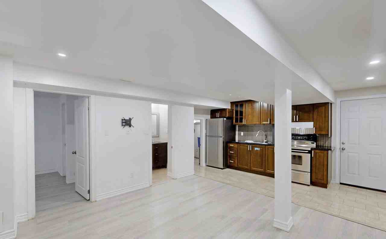 5301 Heritage Hills Boulevard - Photo 5