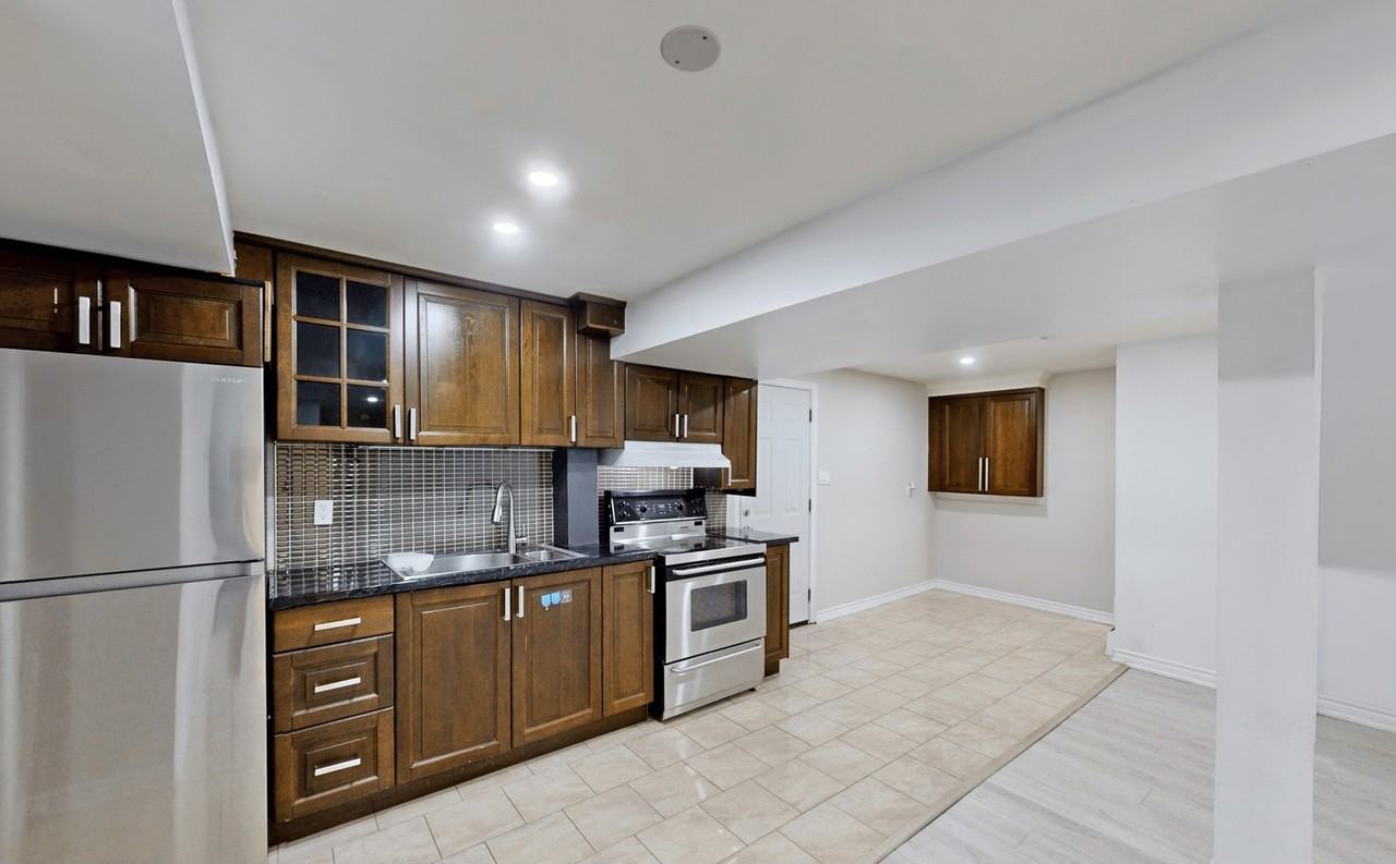 5301 Heritage Hills Boulevard - Photo 4
