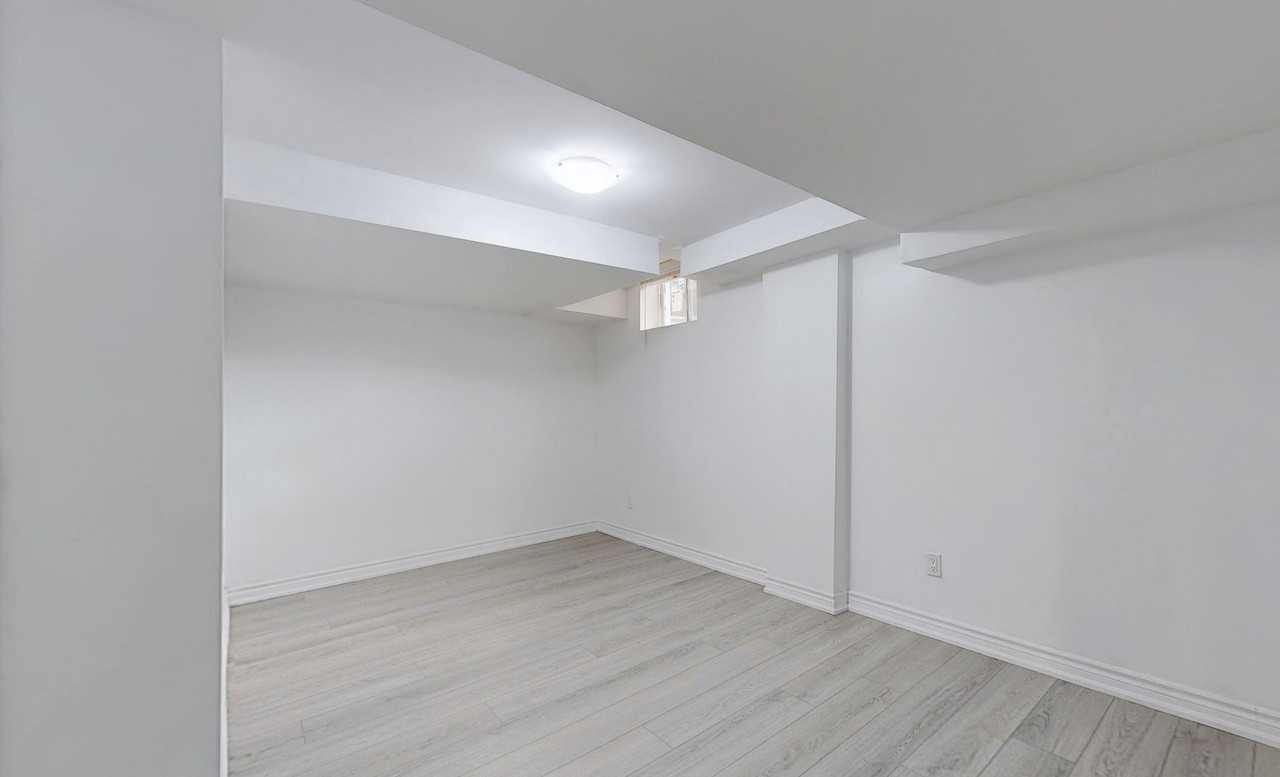 5301 Heritage Hills Boulevard - Photo 8