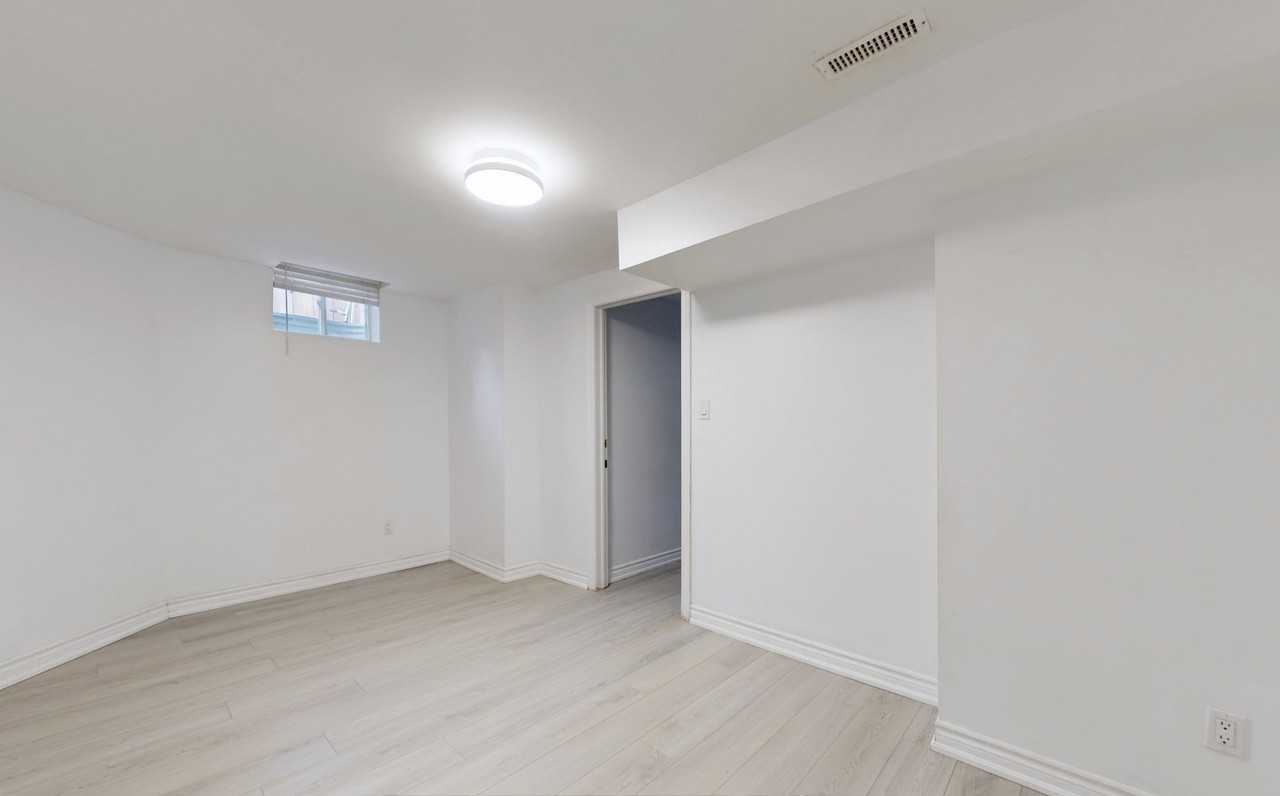 5301 Heritage Hills Boulevard - Photo 9