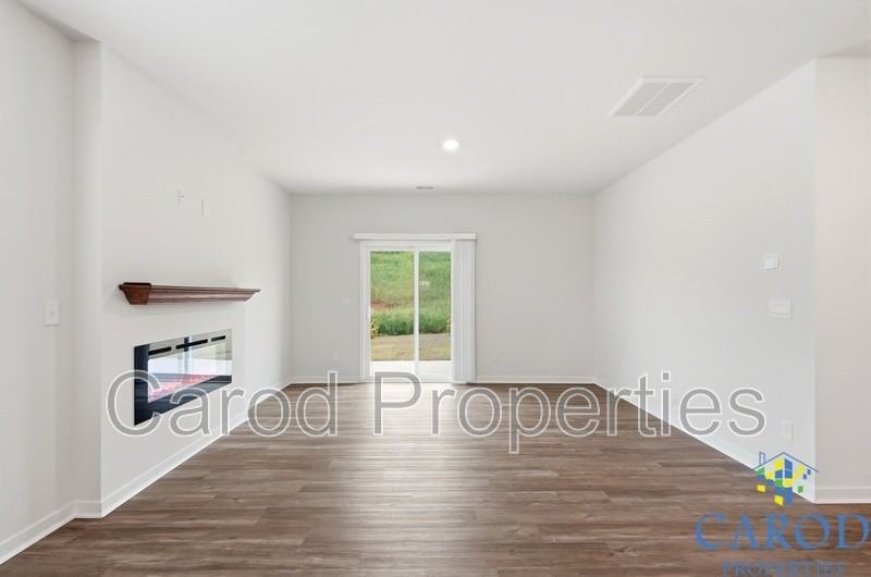 231 Brinkley Dr - Photo 5 of 50
