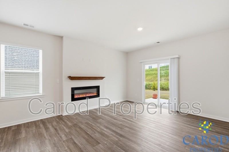 231 Brinkley Dr - Photo 6 of 50