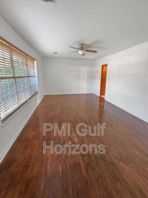 8053 Malibu Cir - Photo 4 of 18