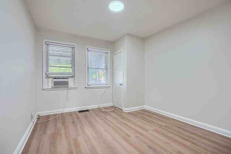 2976 Cornwall Rd #1 - Photo 7 of 24
